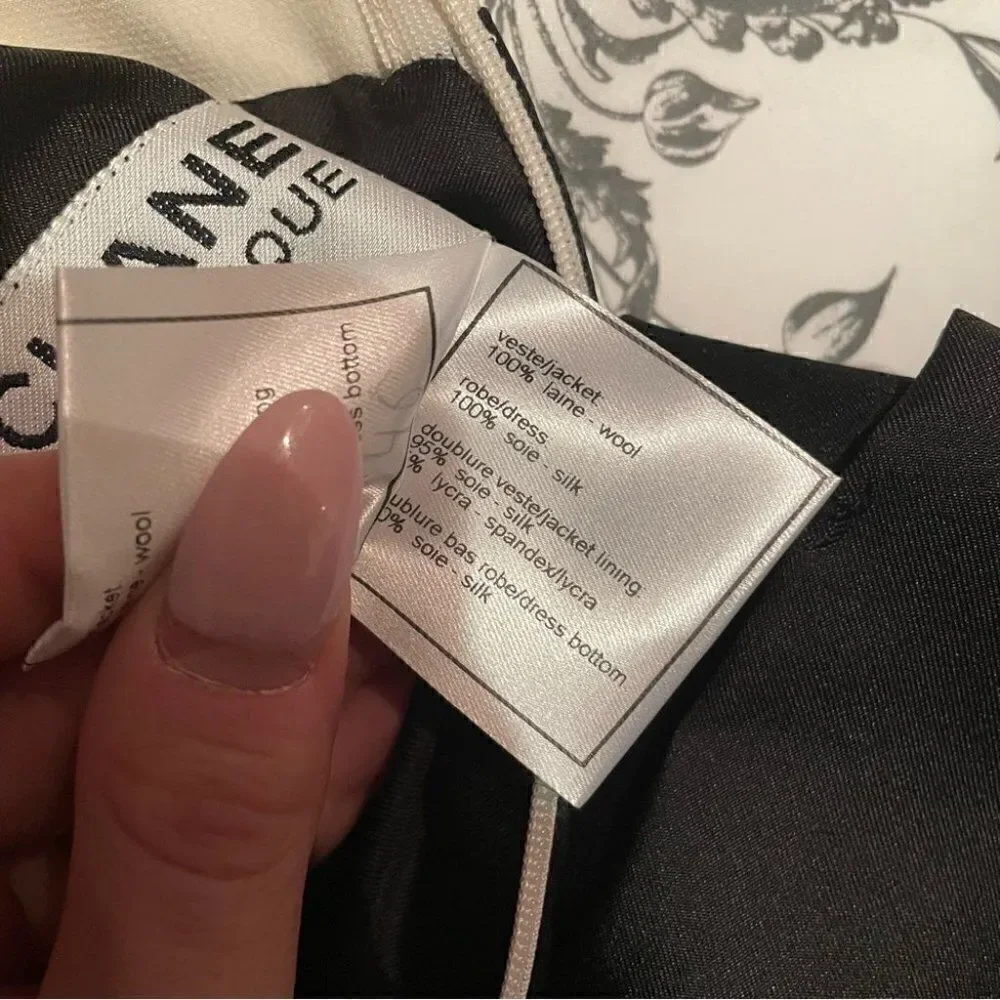 CHANEL BLACK AND WHITE SATIN DRESS - Picture 12 of 12